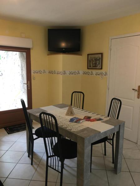 Épices au cœur du centre ville historique de Serignan, Rezerwuj  Sérignan Hérault