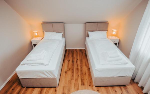 Repeat Racing Rooms, Rezerwuj  Kelberg 