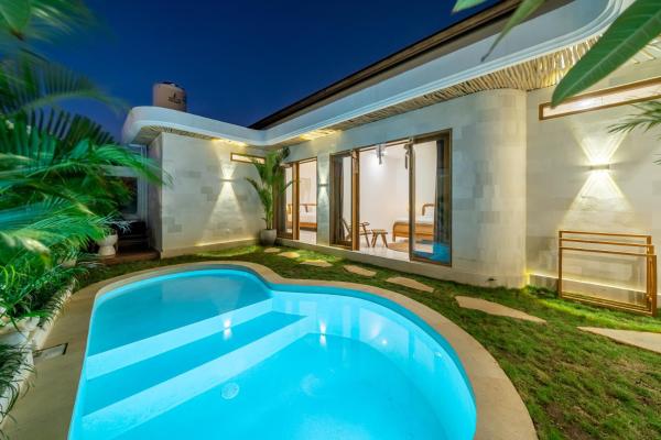 Canggu Vibe 2BDR Villa with Pool and Nearby Delights, Rezerwuj  Hotele w Bali z Basenem, Basen