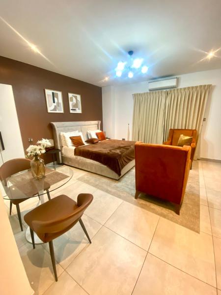 The Signature, Rezerwuj  East Legon Greater Accra