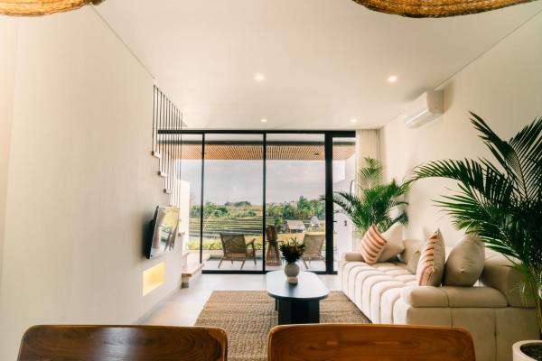 The Menuai Bali Villas Canggu, Rezerwuj Hotel Hotele w Bali z Basenem, Basen