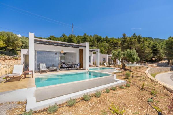 Mellamare Luxury Suites, Rezerwuj  Póndi Ionian Islands
