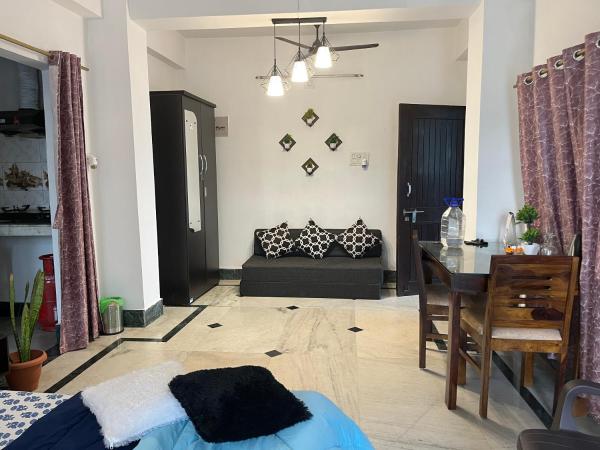 Beltola serenity homestay, Rezerwuj  Tanie Hotele w Assam