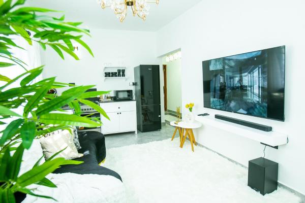 Jo City Homes Double Bedroom, Rezerwuj  Arusha Tanzania