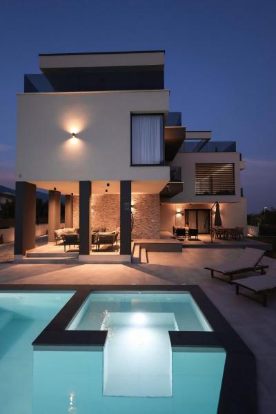 Villa Amare Apartments, Rezerwuj Apartament Hotele w Split-Dalmatia County z Basenem, Basen
