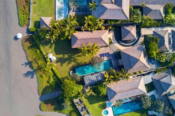 Cadudasa Beachfront 6 BR Private Pool Villa, Rezerwuj  Hotele w Badung z Basenem, Basen