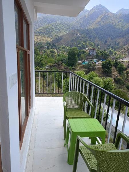 Parvatiya Homestay, Rezerwuj  Mussoorie Uttarakhand