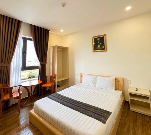 Villa Phong Vân, Rezerwuj  Trai Mat Lam Dong