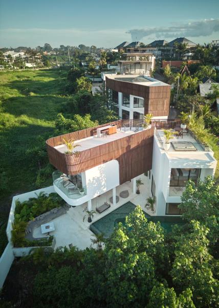 The River Villa by BREIG