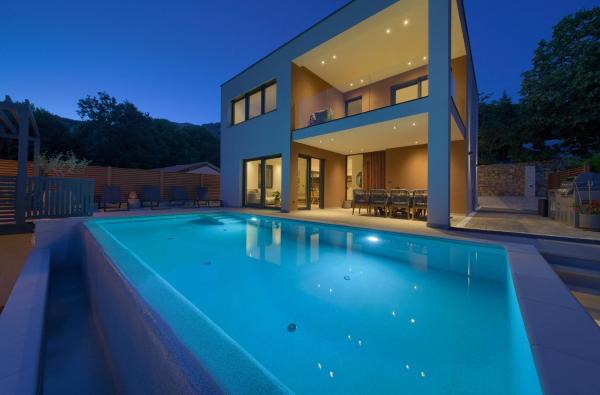 Villa Viverum with heated salt water pool, Rezerwuj  Baška 