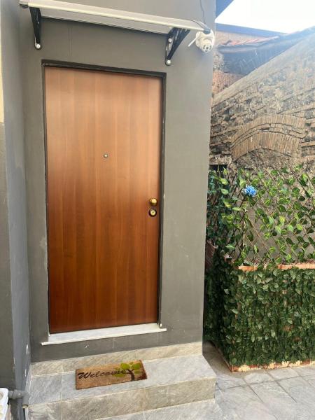 casa vacanza I 4 diamanti room 2, Rezerwuj  Hotele w Sycylia z parkingiem, Parking