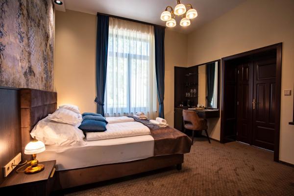 Vöröskő Villa- ALELNÖKI szauna és jakuzzi használattal, Rezerwuj  Balatonalmádi Veszprem