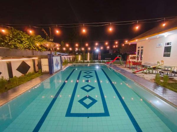 New Haika Villa Puncak, Rezerwuj  Hotele w Cisarua z Basenem, Basen