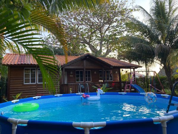 Hermosa Cabaña en Marbella!Omoa, Cortès, Rezerwuj  Hotele w Omoa z Basenem, Basen