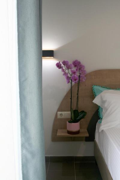 Mistral Studios, Rezerwuj  Fanárion Tracja