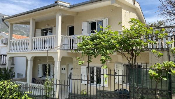 Stan-apartman, Apartment, дом, Rezerwuj Apartament Dobra Voda Bar County