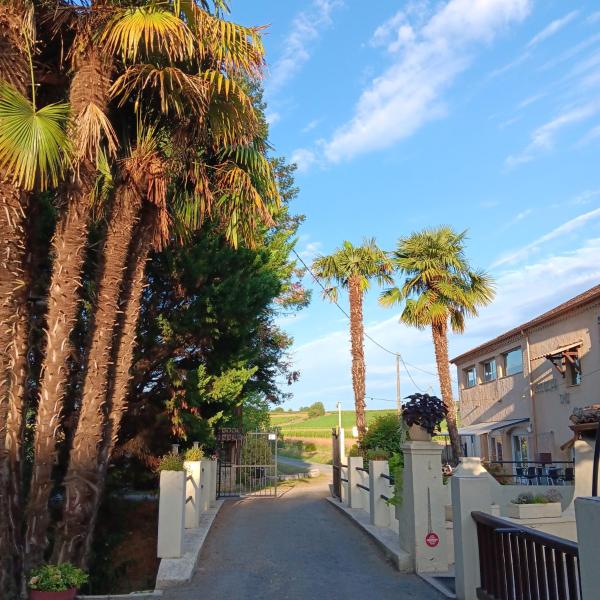 Au Moulin du Comte - en gîte, Rezerwuj  Bourrouillan Francja