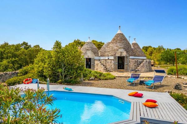 Villa Trullo Selva Piccolo by Villa Plus, Rezerwuj  Hotele w Valle d'Itria z parkingiem, Parking