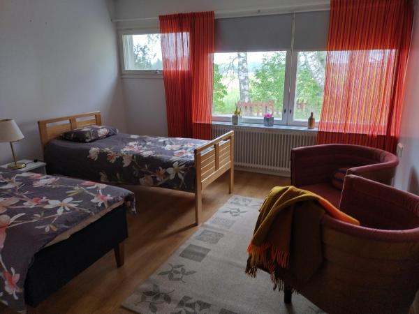 Saarnimaja, Rezerwuj  Hotele w Southern Finland z parkingiem, Parking