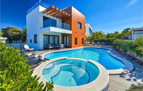 Villa Tamaria, Rezerwuj  Hotele w Zadar County z basenem, Basen