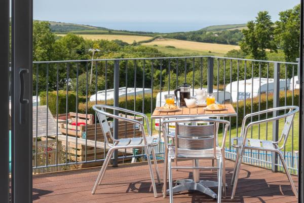 Cornish Coasts Holiday Park, Rezerwuj  Bude Cornwall