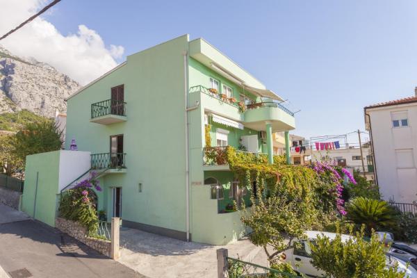 Apartments with a parking space Makarska - 15445, Rezerwuj Apartament Hotele w Split-Dalmatia County z parkingiem, Parking