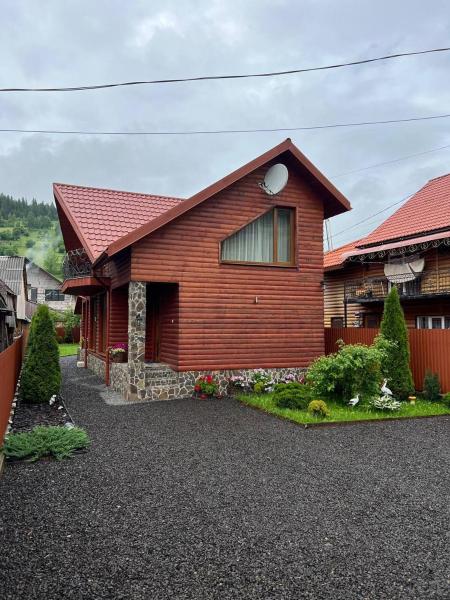 Holidaj Home, Rezerwuj  Hotele w Carpathians - Ukraine z parkingiem, Parking