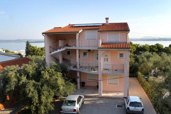 Apartments by the sea Tkon, Pasman - 6215, Rezerwuj  Tkon Pasman Island