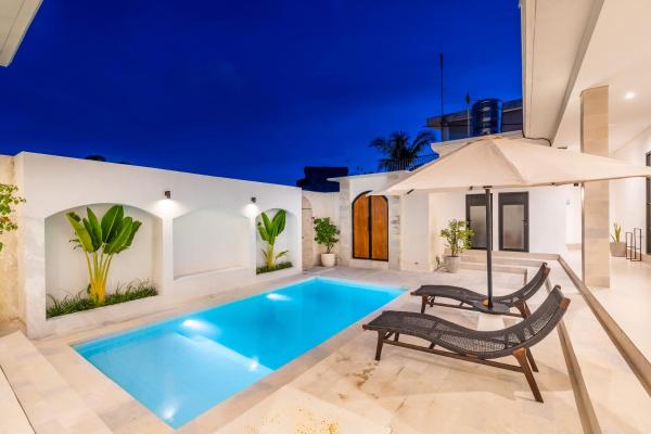 The R Villa Bratan - 3BR Serene Getaway in Canggu, Rezerwuj  Hotele w Bali z Basenem, Basen