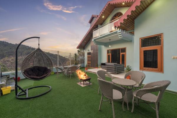The Corner House I Pet friendly & Serviced Villa I Open Air Lawn & Plunge Pool I Bonfire I Dance I Music I Full Party I Kasauli By Exotic Stays, Rezerwuj  Kasauli 