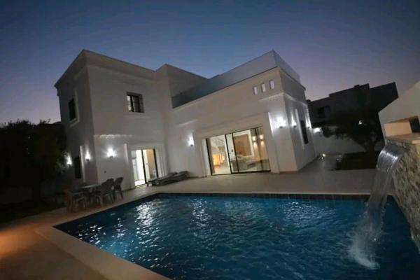 Villas les hirondelles, Rezerwuj  Midun 