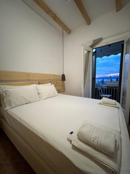 SEA HOME Accommodation, Rezerwuj  Loutrákion 
