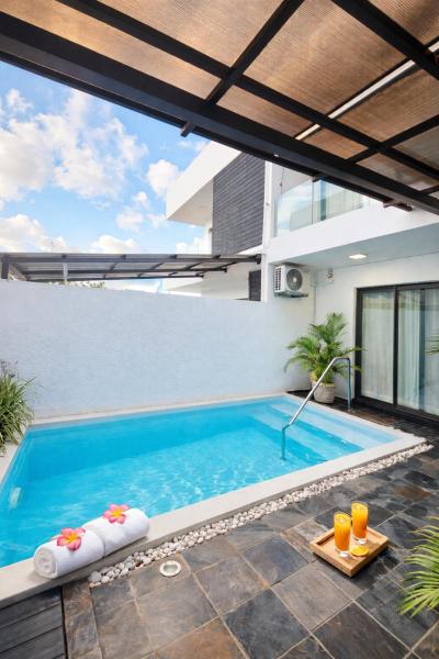 Villa Azure Flic-en-Flac 5 min de la plage, Rezerwuj  Hotele w Mauritius West Coast z Basenem, Basen