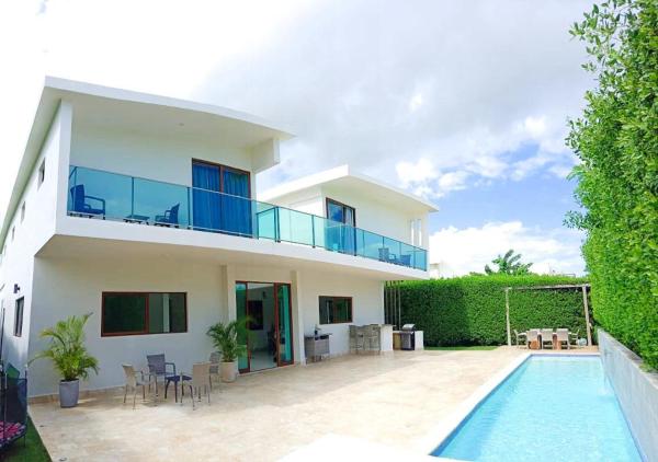 Punta Cana Village NEW VILLA, Rezerwuj  Hotele w Punta Cana z basenem, Basen