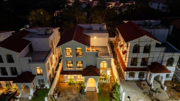 ELIVAAS Villa Paraiso 4 BHK with Pool & Bar, Rezerwuj  Camorlim Goa