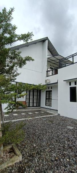 Villa Trojayan, Rezerwuj  Muntilan Central Java