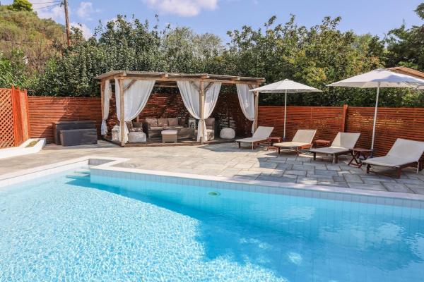 Beachside Villa Causton with private pool, Rezerwuj  Skiathos 