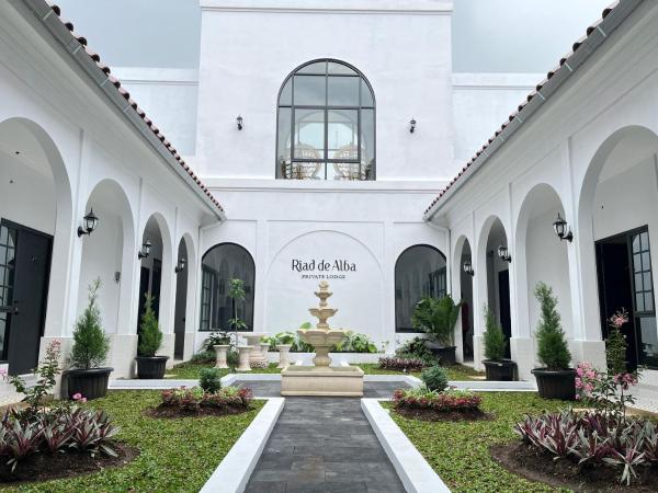 Riad de Alba Syariah by MHM, Rezerwuj Hotel Tanie Hotele w Salatiga