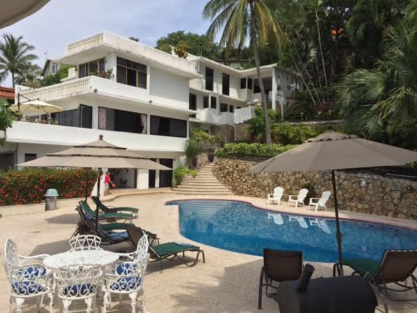 Villa Panoramica 2 pisos, piscina vista al mar, Rezerwuj  Hotele w Guerrero z Basenem, Basen