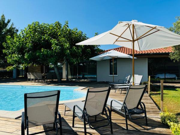 Villa piscine à 5 min de l\océan, Rezerwuj  Bias Francja