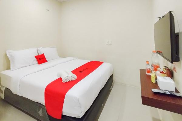 RedDoorz at Rejoss Lux Medan, Rezerwuj  Medan Sumatra