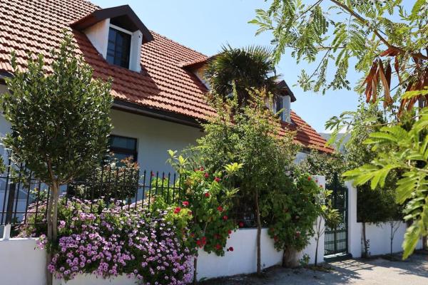 Beautiful Villa in Crete Near The Sea - 200sqm, Rezerwuj  Gázion Retimno