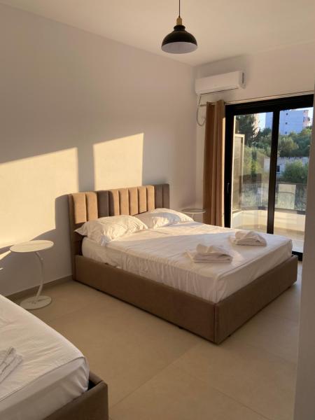 Karafili House, Rezerwuj  Ksamil Vlorë County