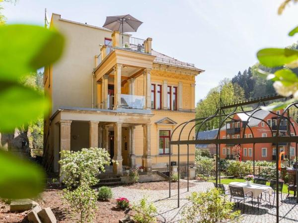 Villa Emma Comfortable holiday residence, Rezerwuj  Bad Schandau 