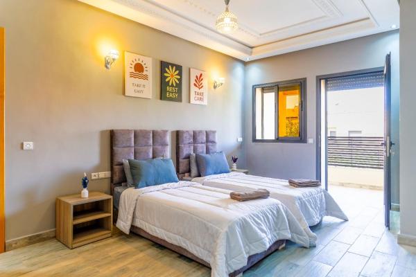 Peaceful Marrakech Villa 4 Bedrooms Private Pool, Rezerwuj  Hotele w Marrakech-Tensift-Haouz z Basenem, Basen