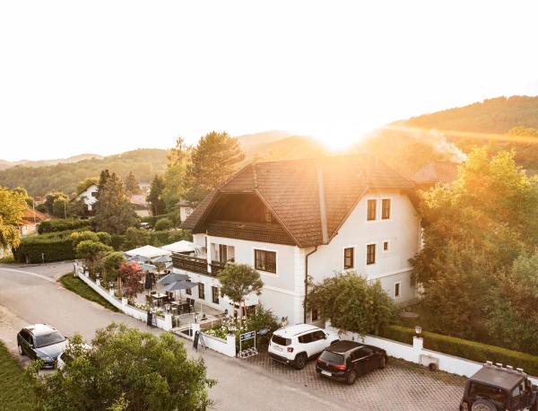 Restaurant Domingo Gonzalez, Rezerwuj  Hotele w Dolna Austria z Parkingiem, Parking