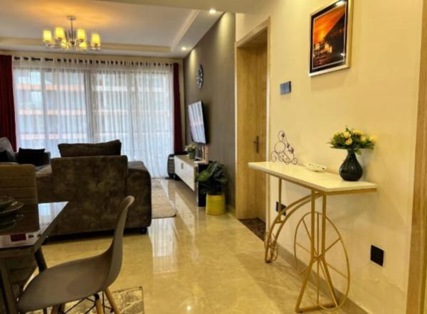 classy executive two bedroom apartment with fully equipped gym ample parking space swimming pool children playing ground and amazing scenic views, Rezerwuj  Nairobi Hotele...