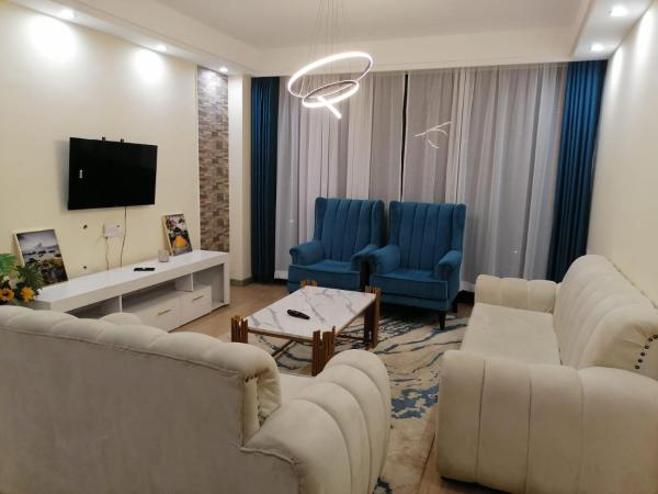 elegantly and beautifully furnished two bedroom apartment with well equipped gym heated swimming pool children playing ground and amazing scenic views, Rezerwuj  Nairobi Hotele...