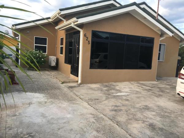 Falmouth Trelwany Stonebrook Manor, Rezerwuj  Hotele w Ocho Rios Coast z basenem, Basen