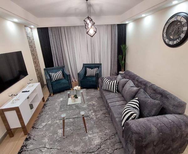 modern living two bedroom apartment with heated swimming pool well equipped gym ample parking space children playing ground and a relaxing rooftop with breathtaking scenic views, Rezerwuj  Nairobi Hotele...
